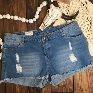 Lee Cooper |‎ Distressed Denim ShortsFrayed Hem